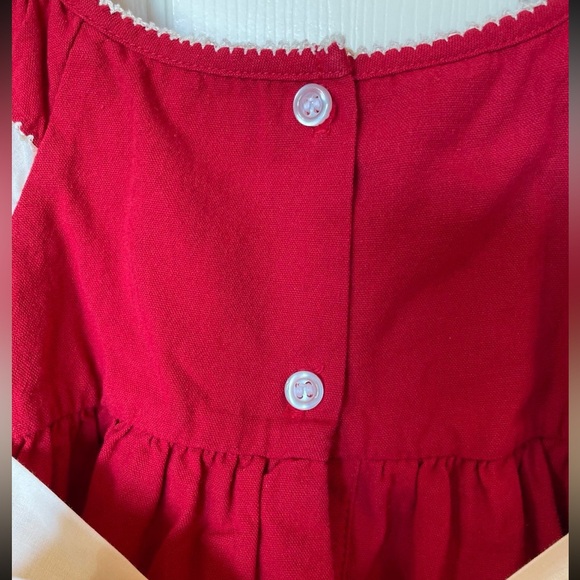 Well Dressed Wolf
Classic Good Cheer
Poinsettia
Dress-18-24 M - Picture 6 of 10